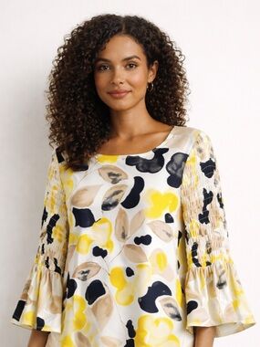 A beautiful Alfani blouse. Medium. Excellent condition.